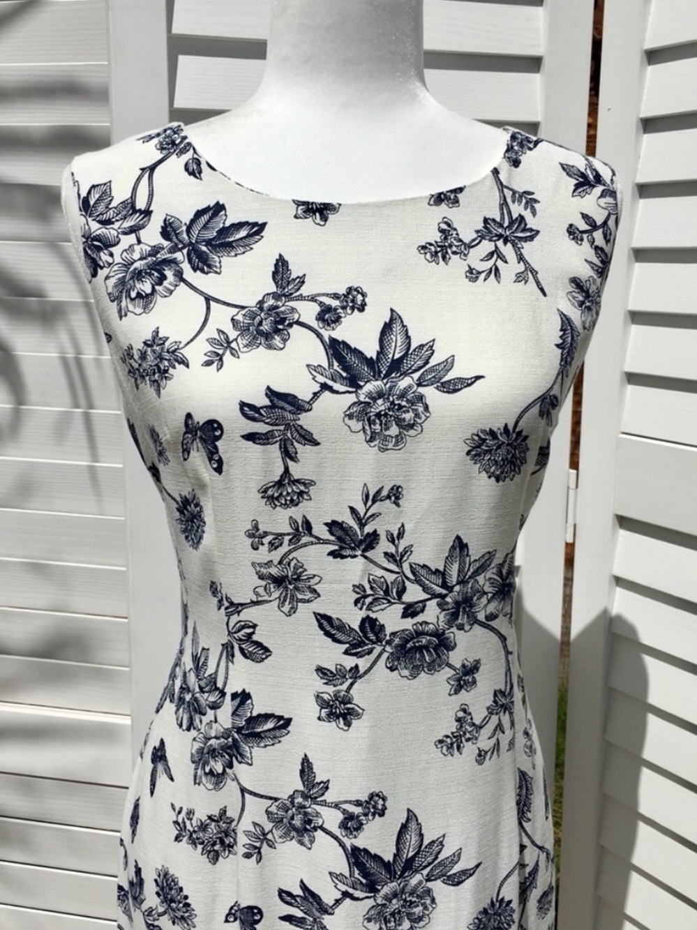 Coldwater Creek White and Navy floral and butterfly Print Sheath Dress